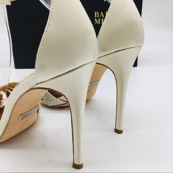 Badgley Mischka Ivory Satin Bridal Heels - Picture 10 of 16